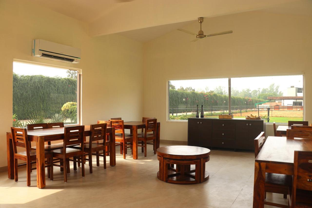 Bed and Breakfast The Bageecha Vrindāvan Exteriér fotografie